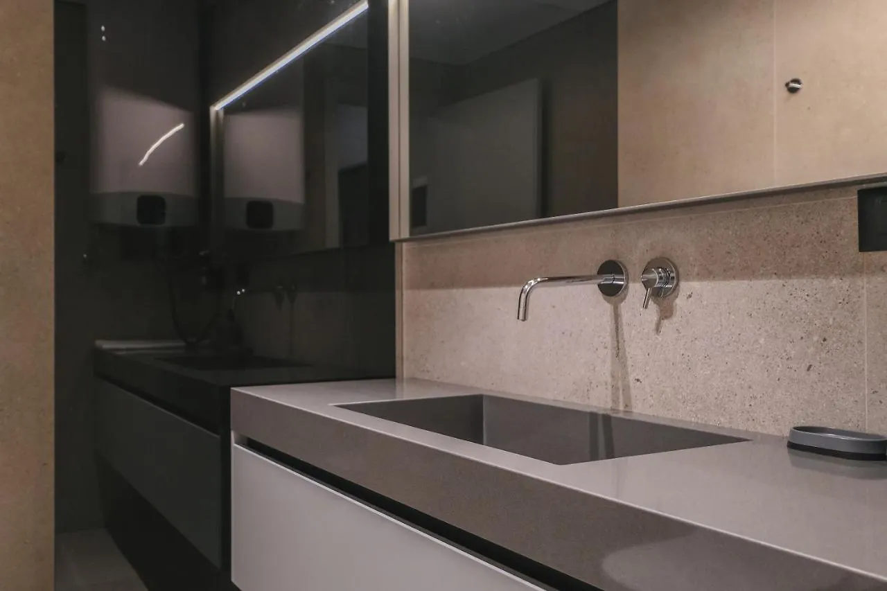 Two Steps Apartments 2 Tiran